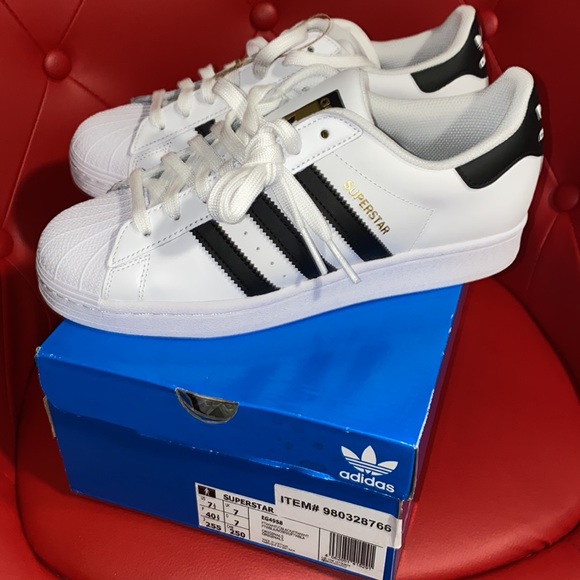 Adidas Original Superstars - Picture 3 of 6